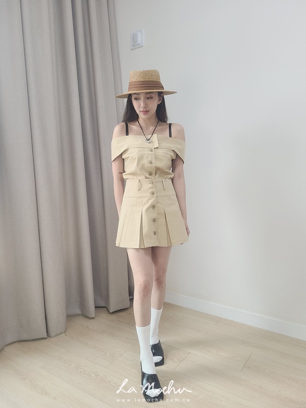 排扣設計百褶裙